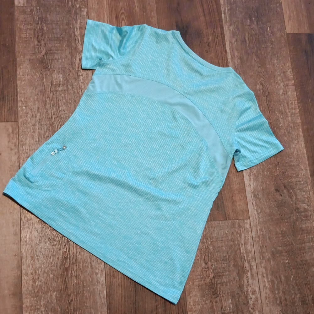 Workout top - Picture 6 of 6